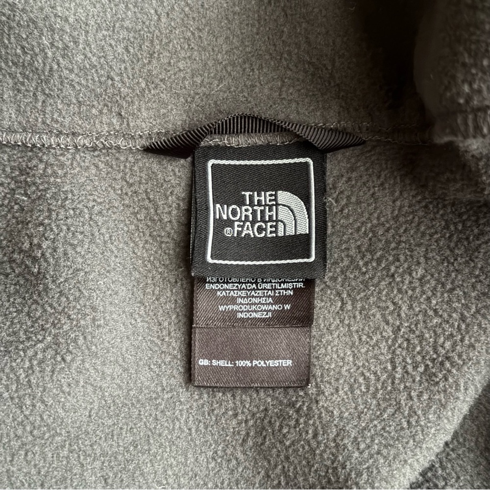 The North Face Boys Hyvent 2-in-1 Hooded Shell Jacket - Size Large (14/16) Used - Picture 3 of 13